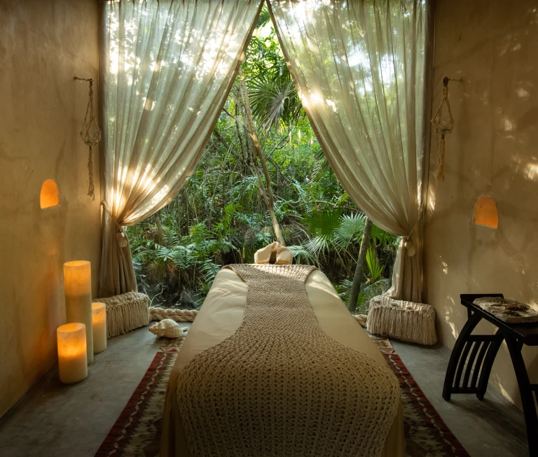 Spa-In-The-Jungle-Collage-Palmaia